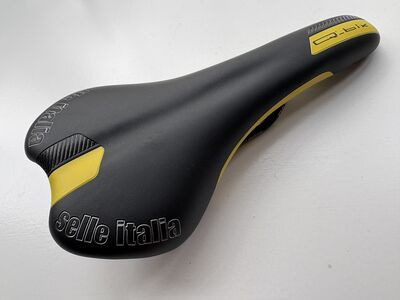 Selle Italia Q-Bik  Yellow  click to zoom image
