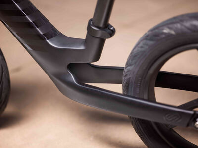 Giant Pre rCarbon click to zoom image