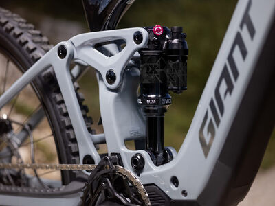 Giant Trance Advanced E+ 1 Carbon / Tactical Grey click to zoom image