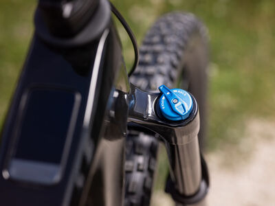 Giant Trance Advanced E+ 1 Carbon / Tactical Grey click to zoom image