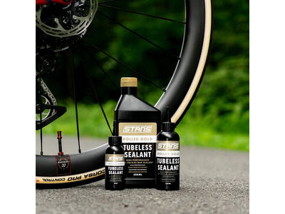 Stan's NoTubes Rolled gold Tyre Sealant - 125ml click to zoom image