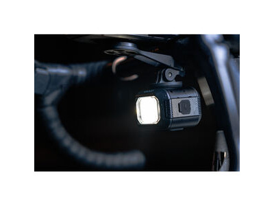 Moon Titan Max 1700 Lumen Front Light click to zoom image