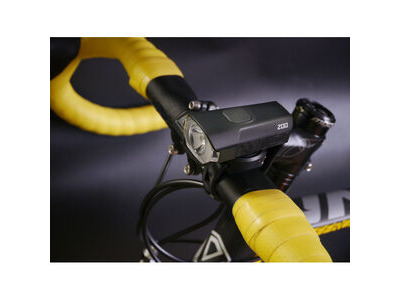 Moon Vela 200 Lumen Front Light click to zoom image