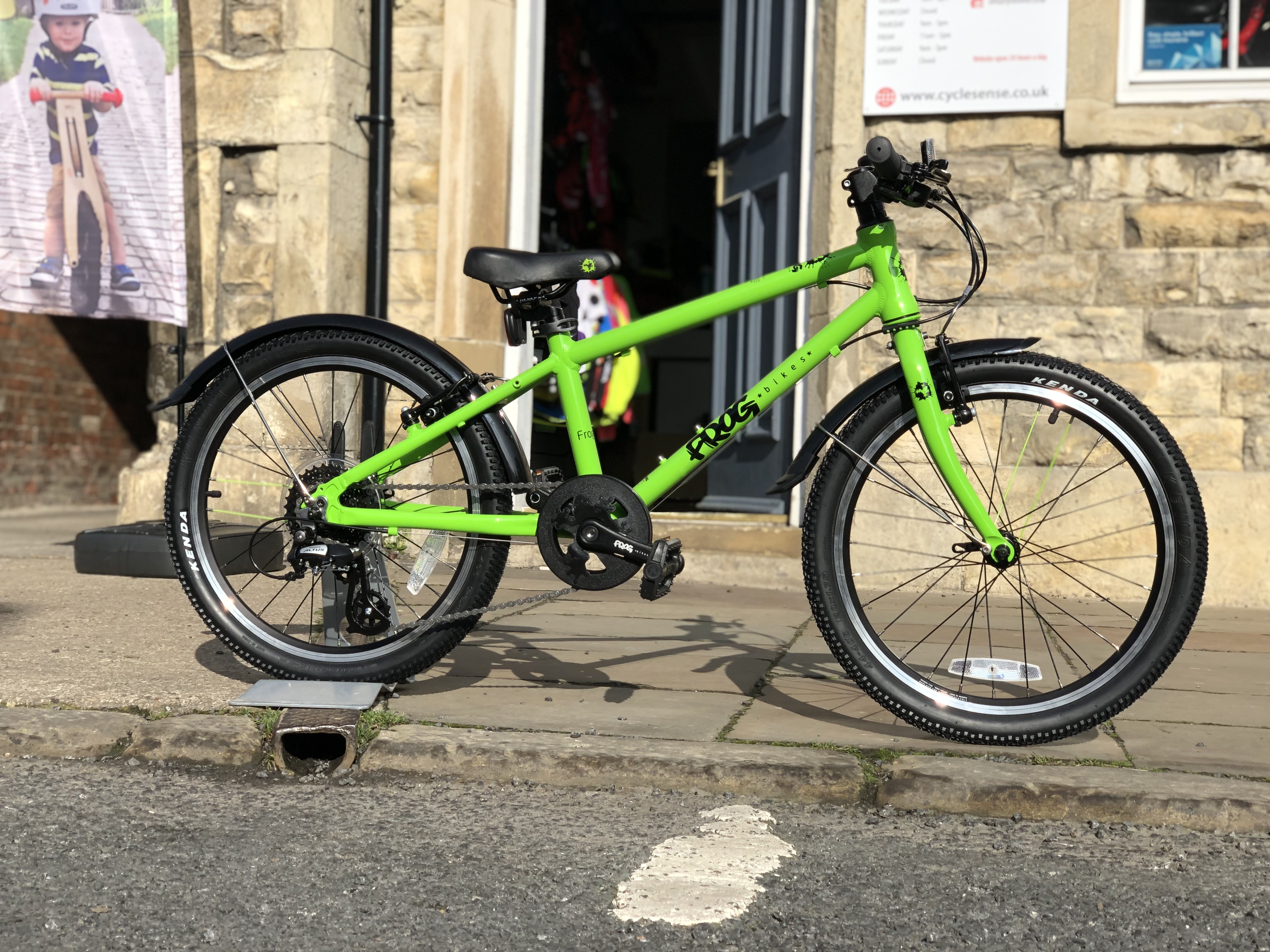 green frog bike